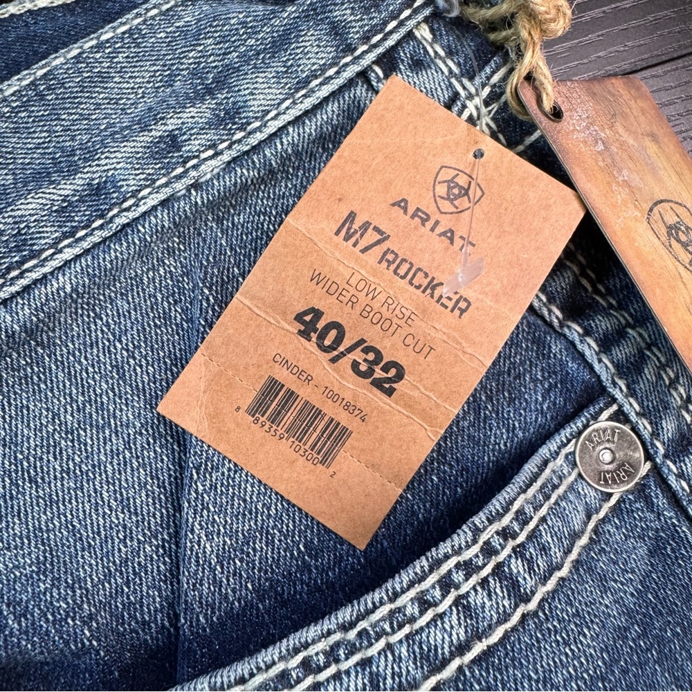 Ariat Men's Light Blue Bootcut Jeans - Picture 13 of 14